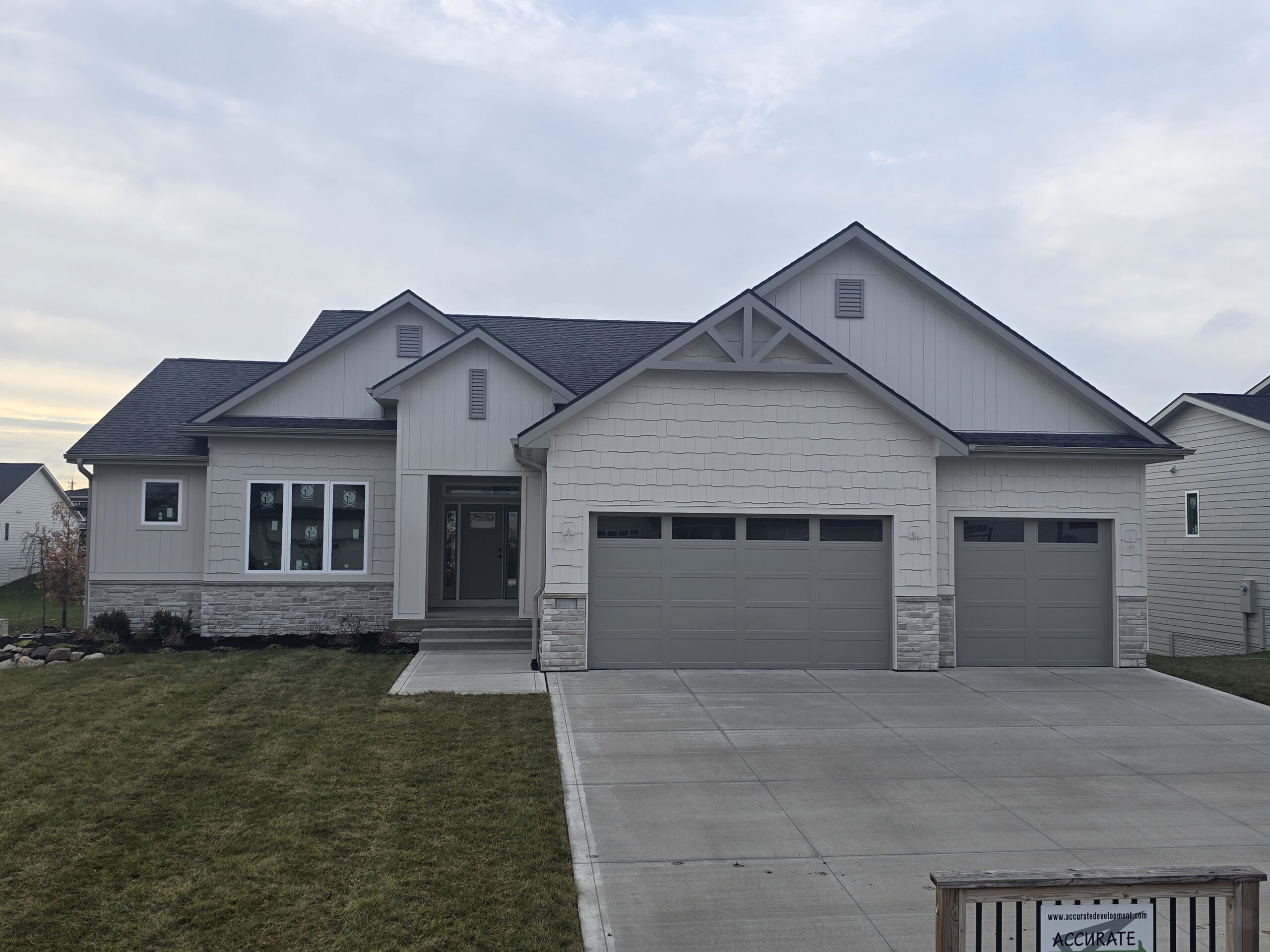 20251118_092340 CUSTOM HOME